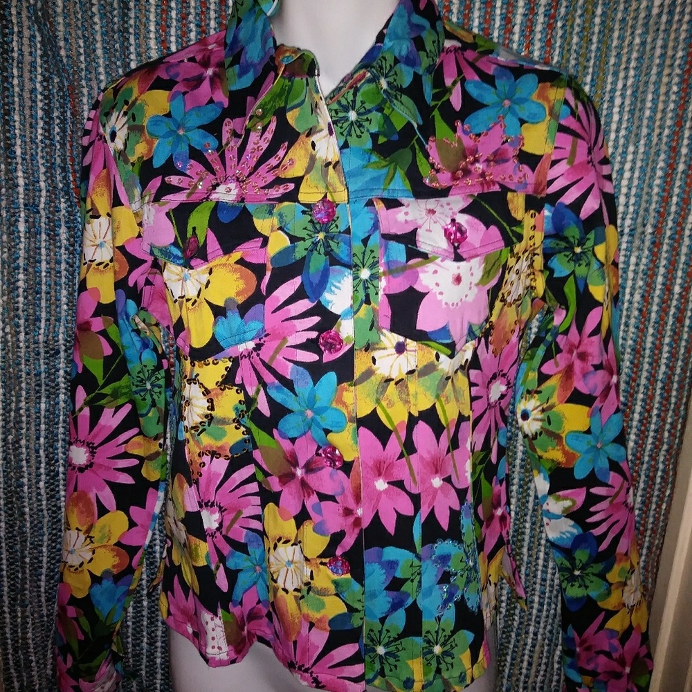 New Identity nwot size S floral blazer top